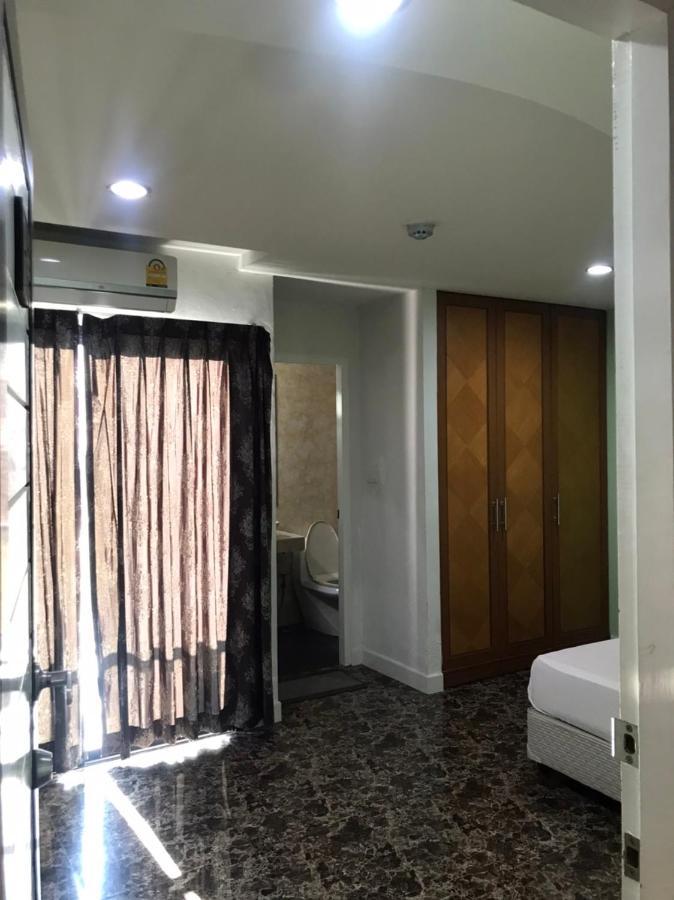 Rod Fai Fah Apartment Banguecoque Exterior foto